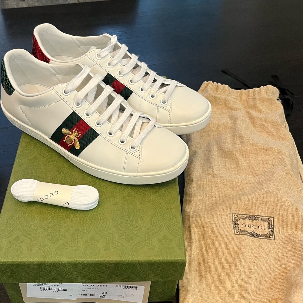 Gucci White and Green Leather Sneakers with Iconic Design